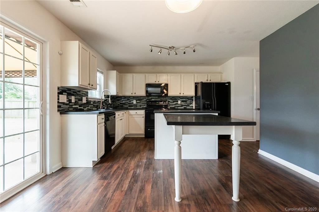 1402 River Run Road Lowell, NC 28098 - Photo 2 of 27 Gallery Image 2