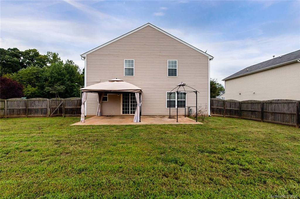 1402 River Run Road Lowell, NC 28098 - Photo 5 of 27 Gallery Image 5