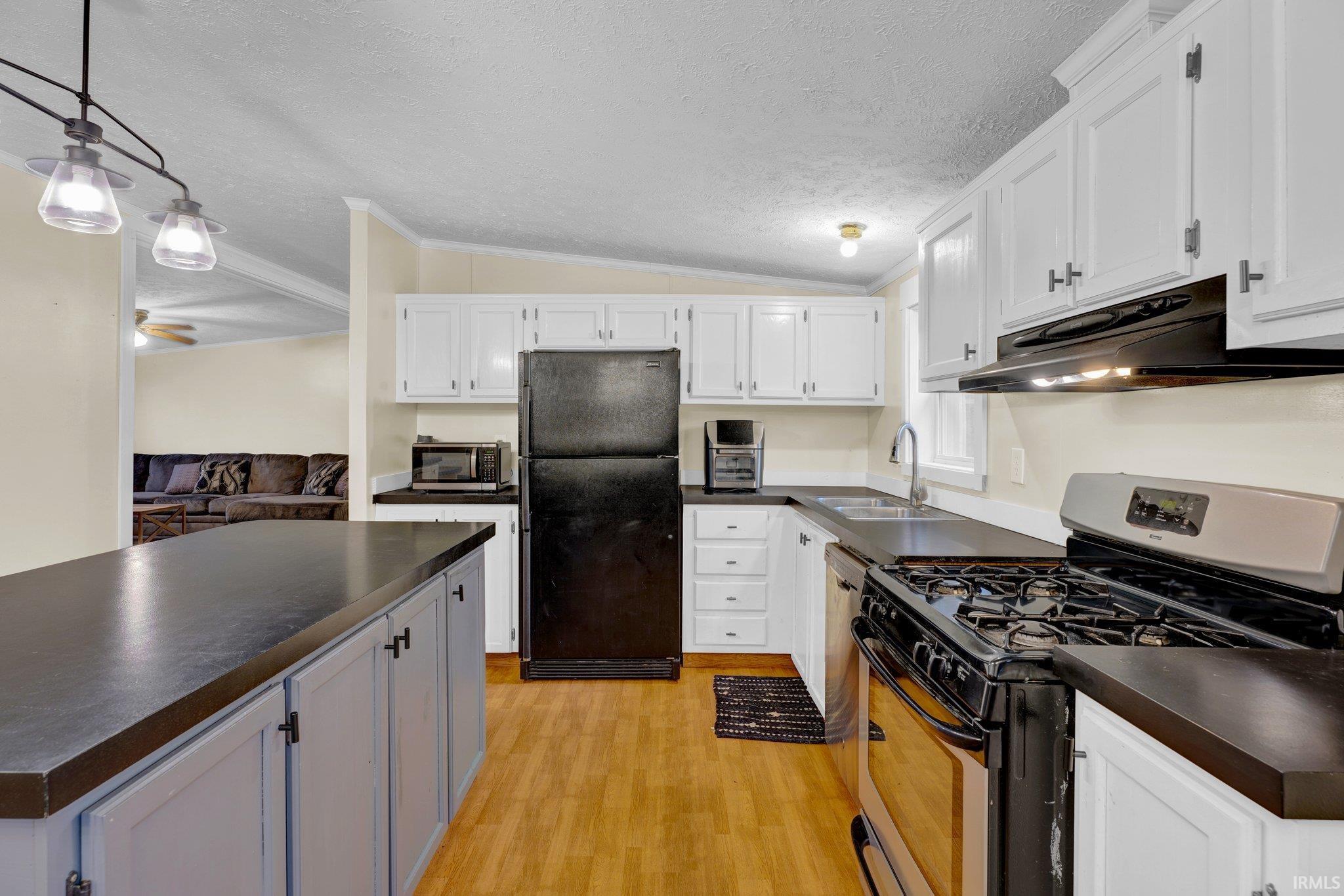 1908 Middle Leesville Road Bedford, IN 47421 - Photo 7 of 21 Gallery Image 7