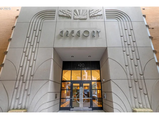 $325,000 | 420 Northwest 11th Avenue, Unit 503, Portland, OR 97209