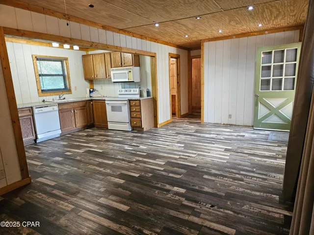 $124,900 | 711 Heavener Lane, Southport, FL 32409