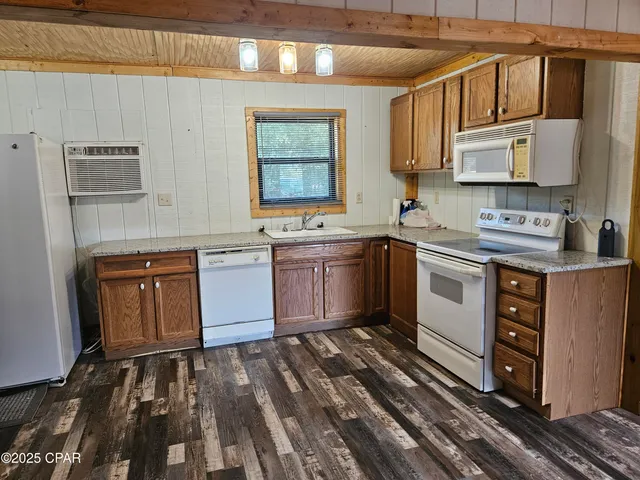 $124,900 | 711 Heavener Lane, Southport, FL 32409