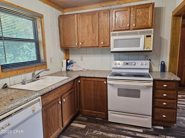 $124,900 | 711 Heavener Lane, Southport, FL 32409