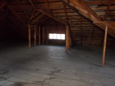 775 North Gorham Road Morris, IL 60450 - Photo 2 of 41 an empty room with windows