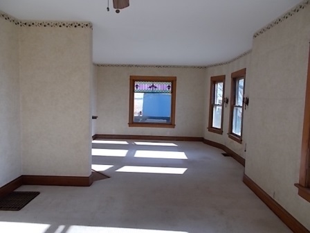 775 North Gorham Road Morris, IL 60450 - Photo 14 of 41 a view of entryway with window