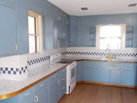 775 North Gorham Road Morris, IL 60450 - Photo 16 of 41 a kitchen with a sink and cabinets