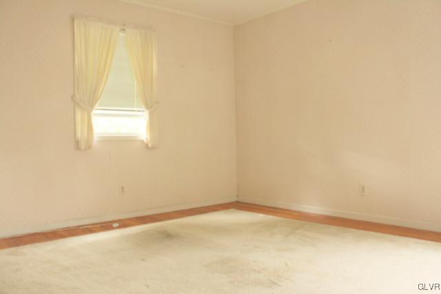 2047 Hilltop Road Bethlehem, PA 18015 - Photo 11 of 25 Gallery Image 11