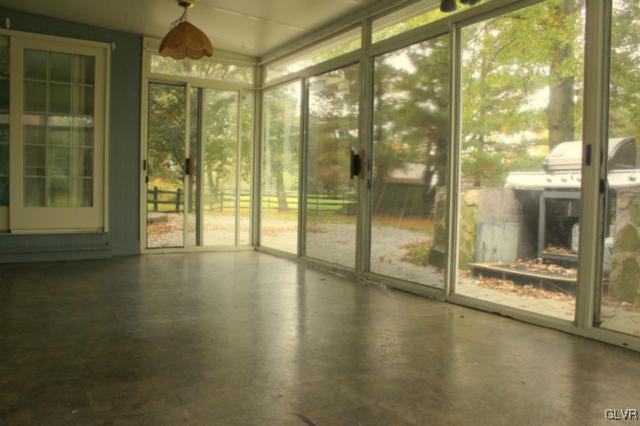 2047 Hilltop Road Bethlehem, PA 18015 - Photo 18 of 25 Gallery Image 18
