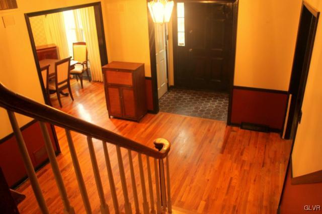 2047 Hilltop Road Bethlehem, PA 18015 - Photo 2 of 25 Gallery Image 2