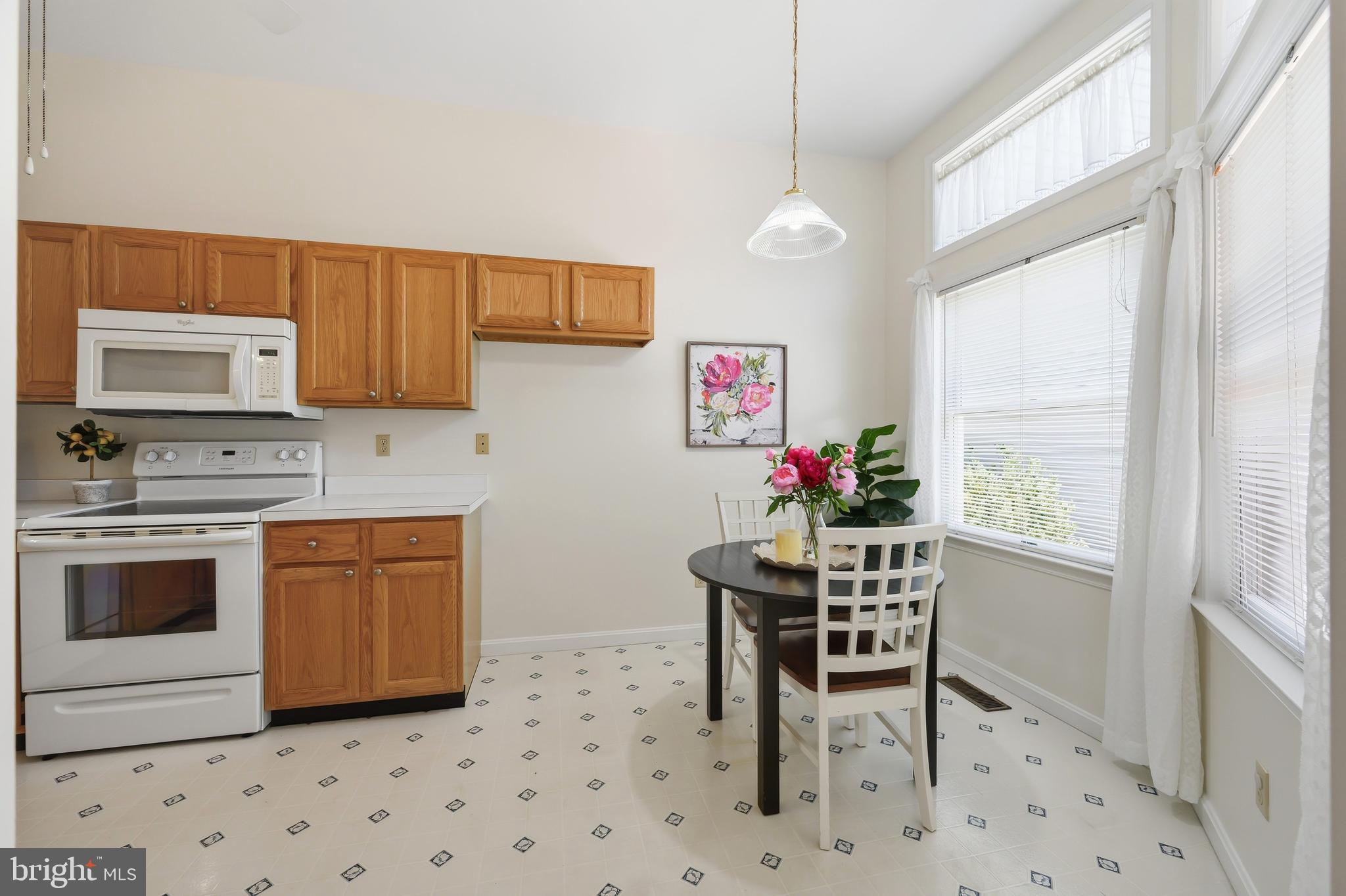 7013 Bridgepointe Drive Chester, MD 21619 - Photo 20 of 48 Breakfast area