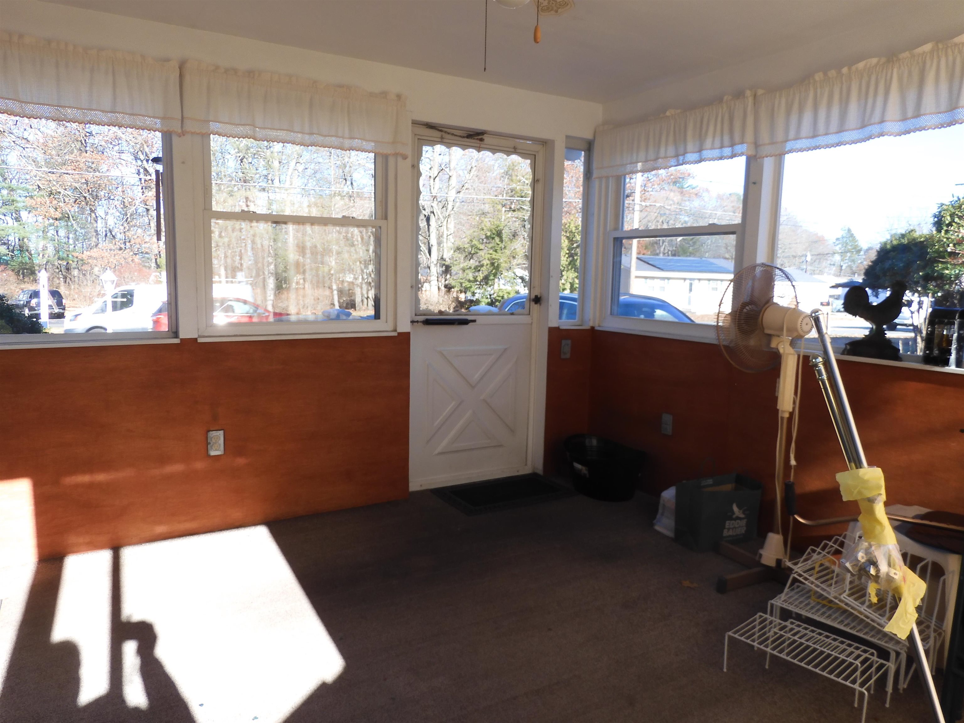 146 South Policy Street Salem, NH 03079 - Photo 11 of 23