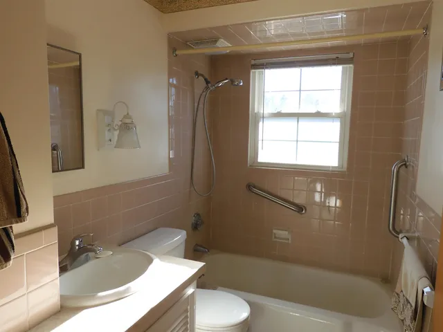 $484,900 | 146 South Policy Street, Salem, NH 03079