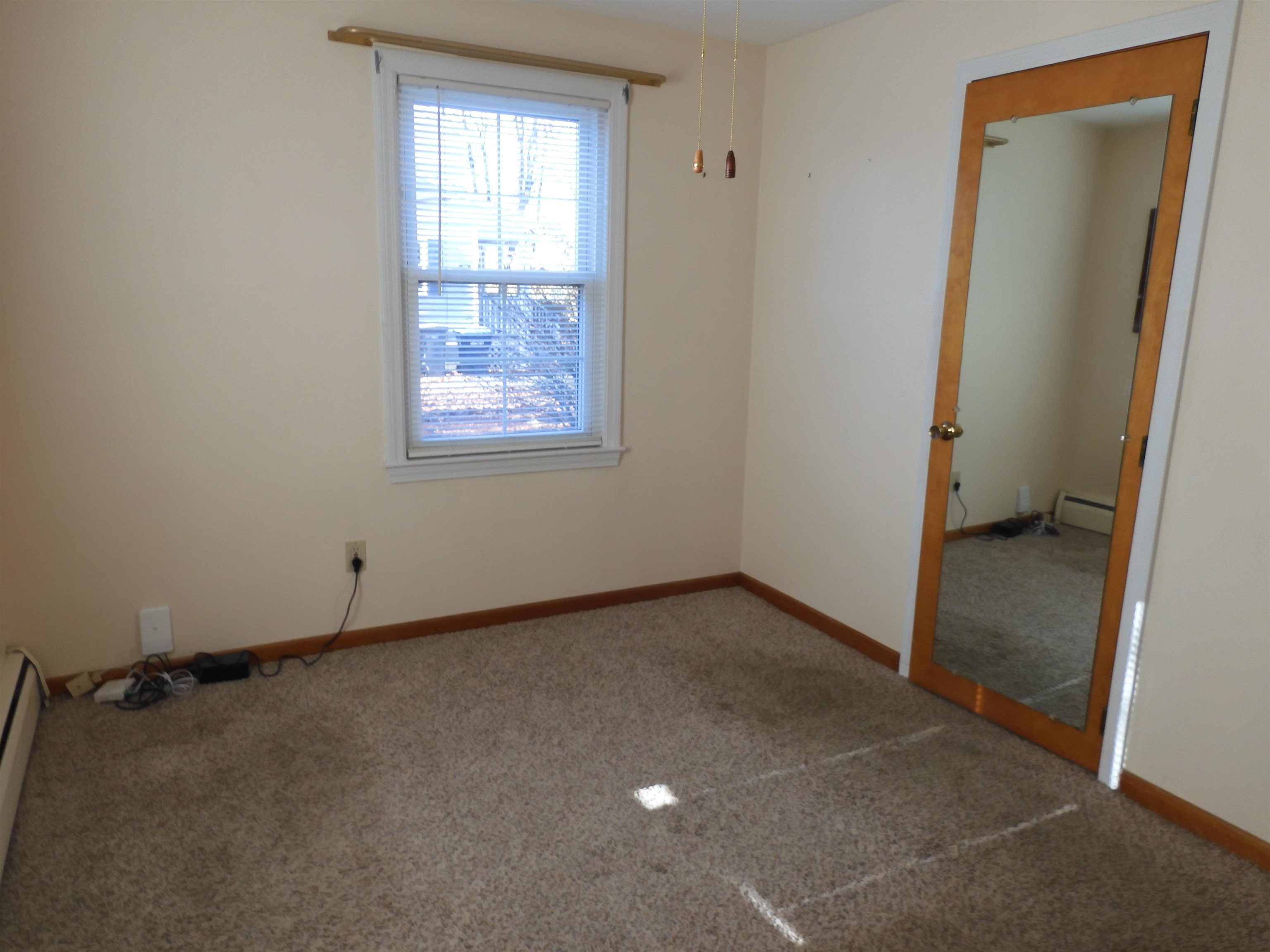 146 South Policy Street Salem, NH 03079 - Photo 10 of 23