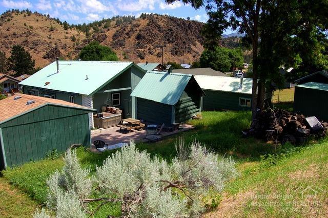 314 Southeast High Street Mitchell, OR 97750 - Photo 3 of 25 Gallery Image 3