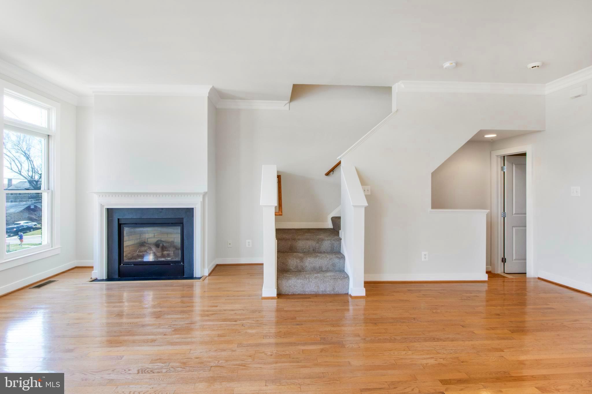11010 Amherst Avenue Silver Spring, MD 20902 - Photo 6 of 39 Gallery Image 6