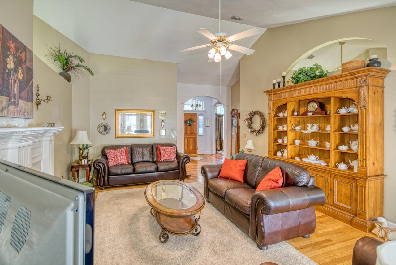 1862 Log Ridge Trail Tallahassee, FL 32312 - Photo 19 of 24 Gallery Image 19