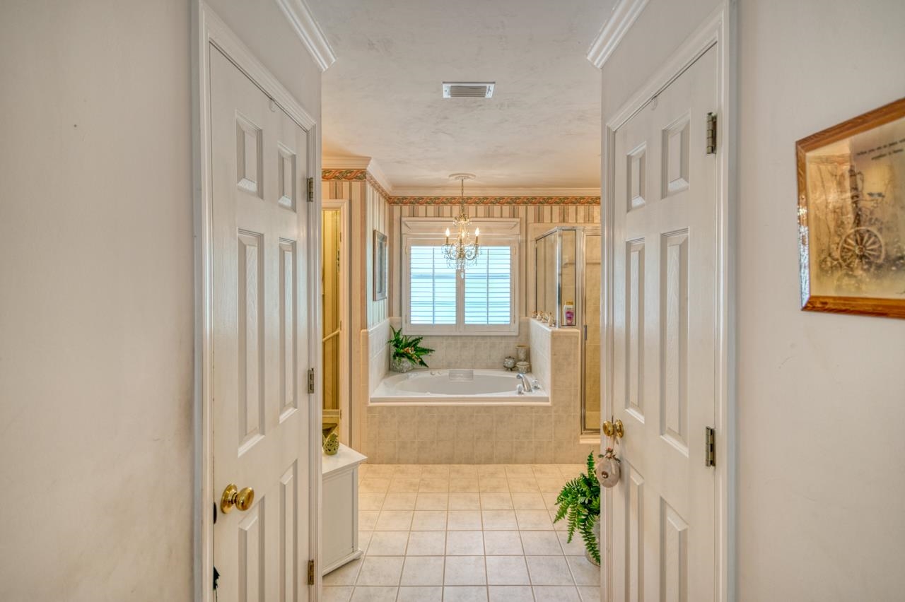 1862 Log Ridge Trail Tallahassee, FL 32312 - Photo 6 of 24 Gallery Image 6