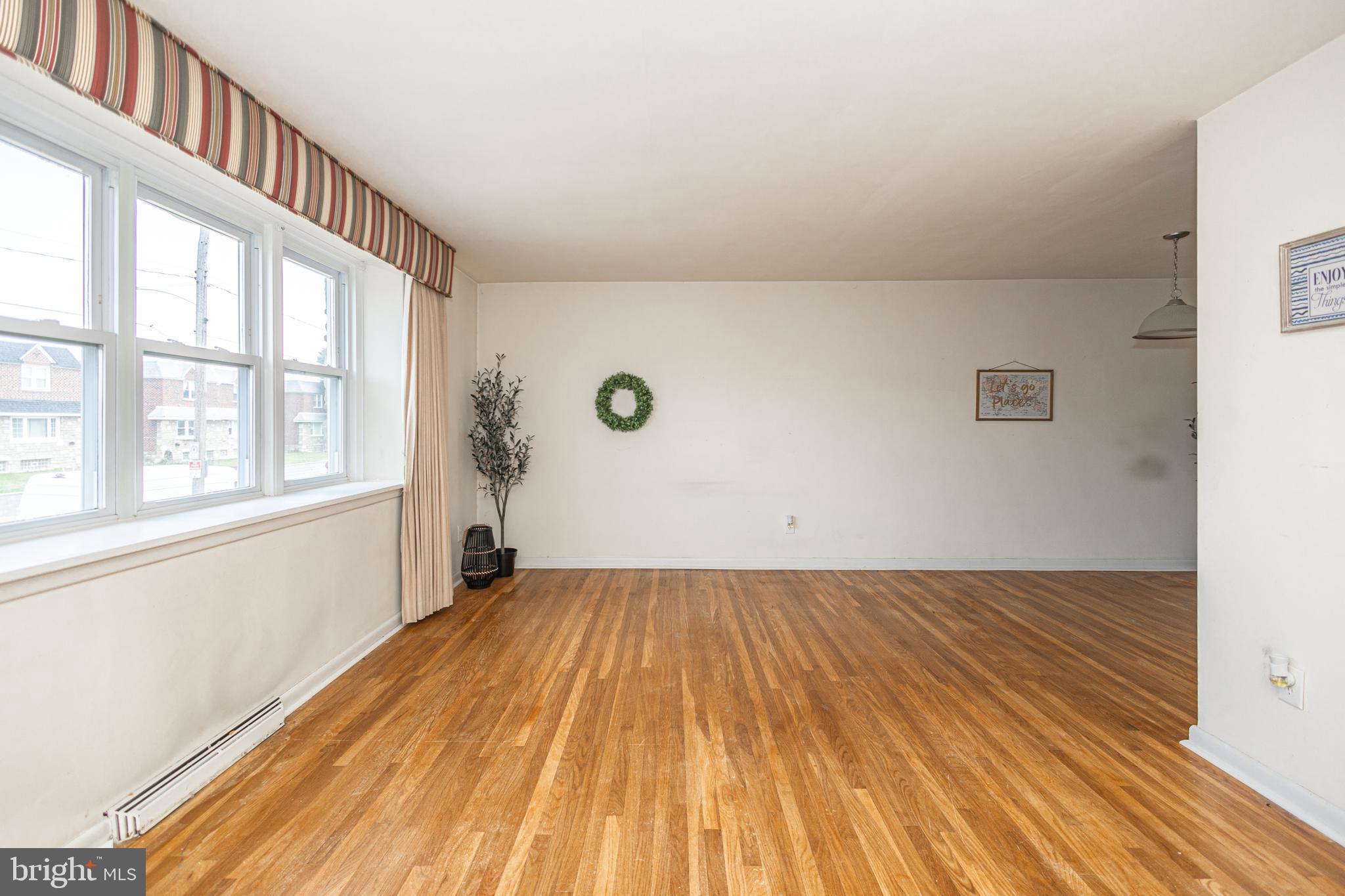1708 Fox Chase Road Philadelphia, PA 19152 - Photo 5 of 26 Gallery Image 5