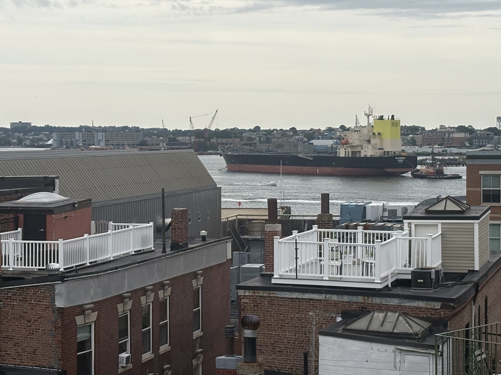 8 Battery Street, Unit 4 Boston, MA 02109 - Photo 28 of 33