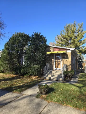 $319,900 | 5750 West Leland Avenue, Chicago, IL 60630