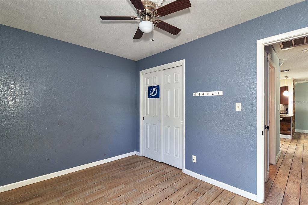 831 Lakeside Drive Largo, FL 33778 - Photo 36 of 43