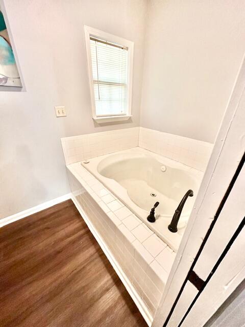 423 John King Road Crestview, FL 32539 - Photo 15 of 24 Master bathroom