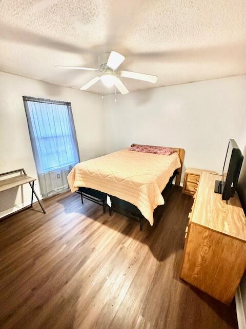 423 John King Road Crestview, FL 32539 - Photo 18 of 24 Additional bedroom 2