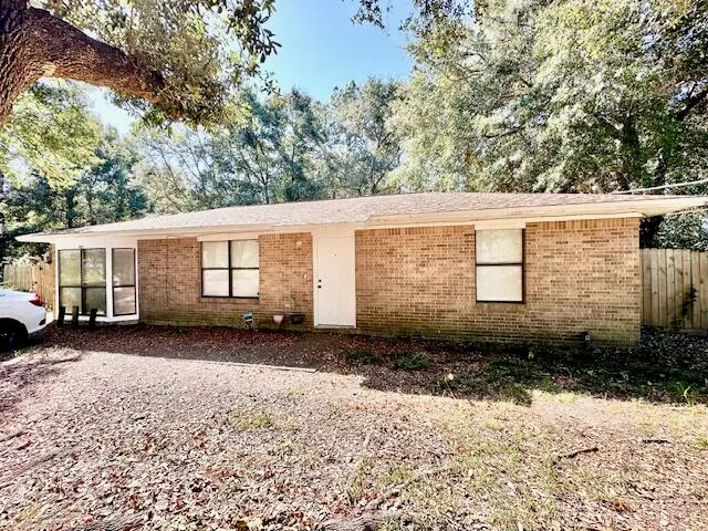 $1,650 | 423 John King Road, Crestview, FL 32539