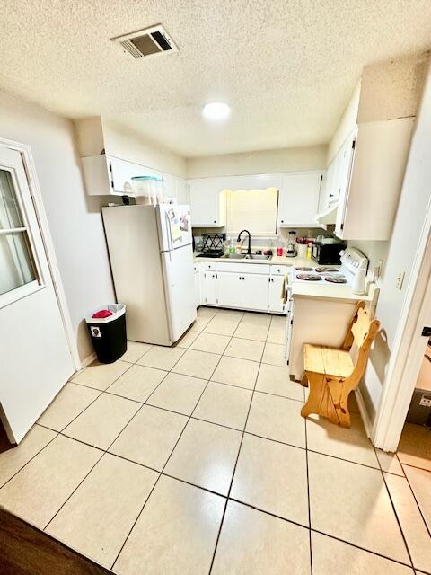 423 John King Road Crestview, FL 32539 - Photo 7 of 24 Kitchen