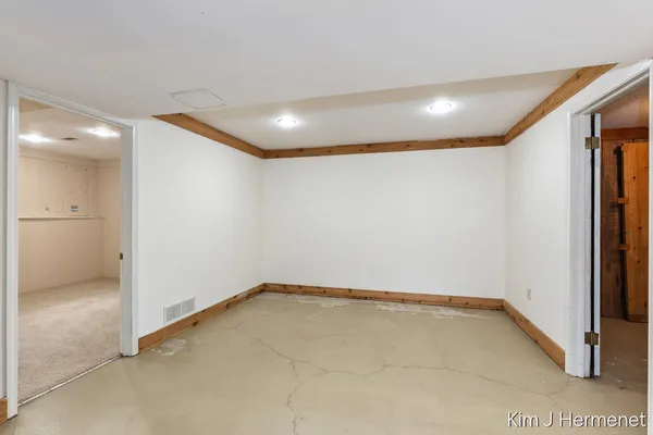 $649,900 | 7544 Thornapple River Drive Southeast, Caledonia, MI 49316