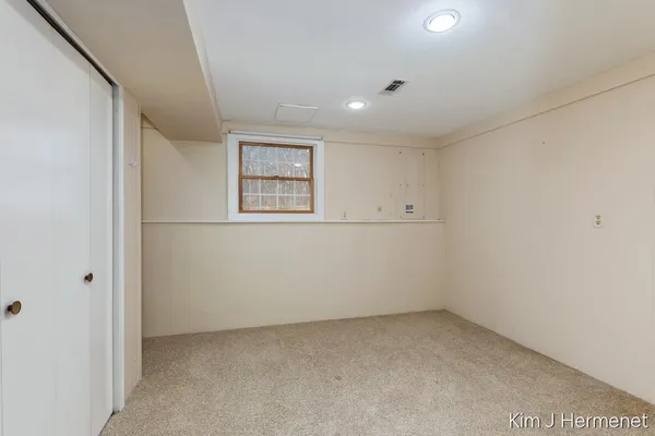 $649,900 | 7544 Thornapple River Drive Southeast, Caledonia, MI 49316