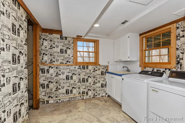 $649,900 | 7544 Thornapple River Drive Southeast, Caledonia, MI 49316