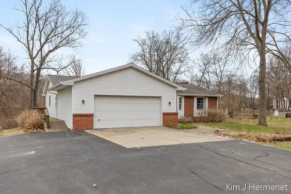 $649,900 | 7544 Thornapple River Drive Southeast, Caledonia, MI 49316