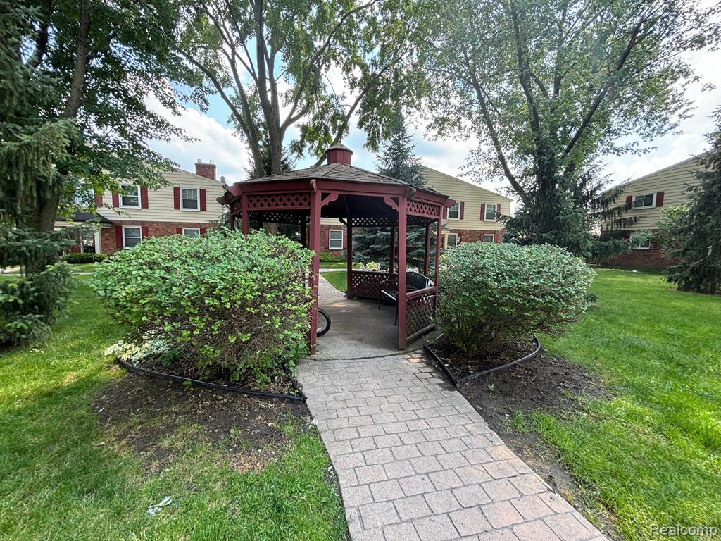 731 West Maple Road Clawson, MI 48017 - Photo 18 of 19