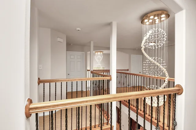 a view of entryway with a door