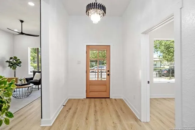 $349,500 | 326 Sharer Street, San Antonio, TX 78208