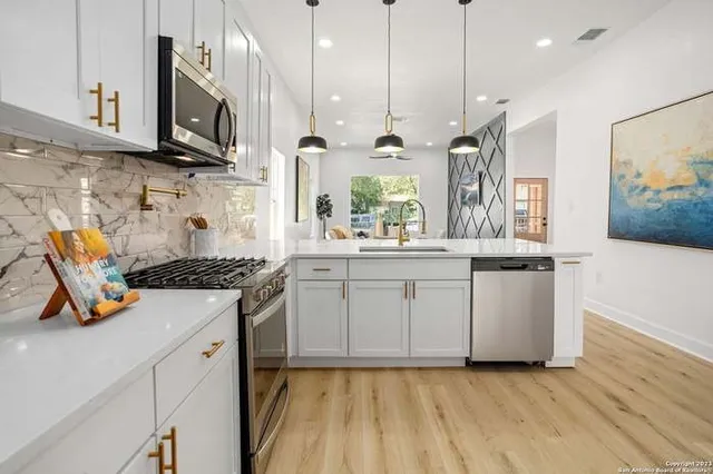 $349,500 | 326 Sharer Street, San Antonio, TX 78208