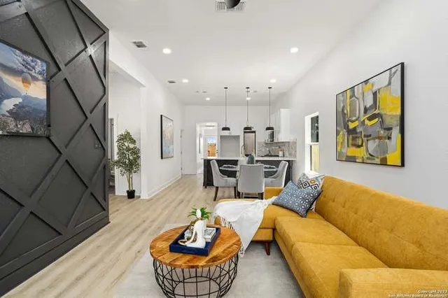 $349,500 | 326 Sharer Street, San Antonio, TX 78208