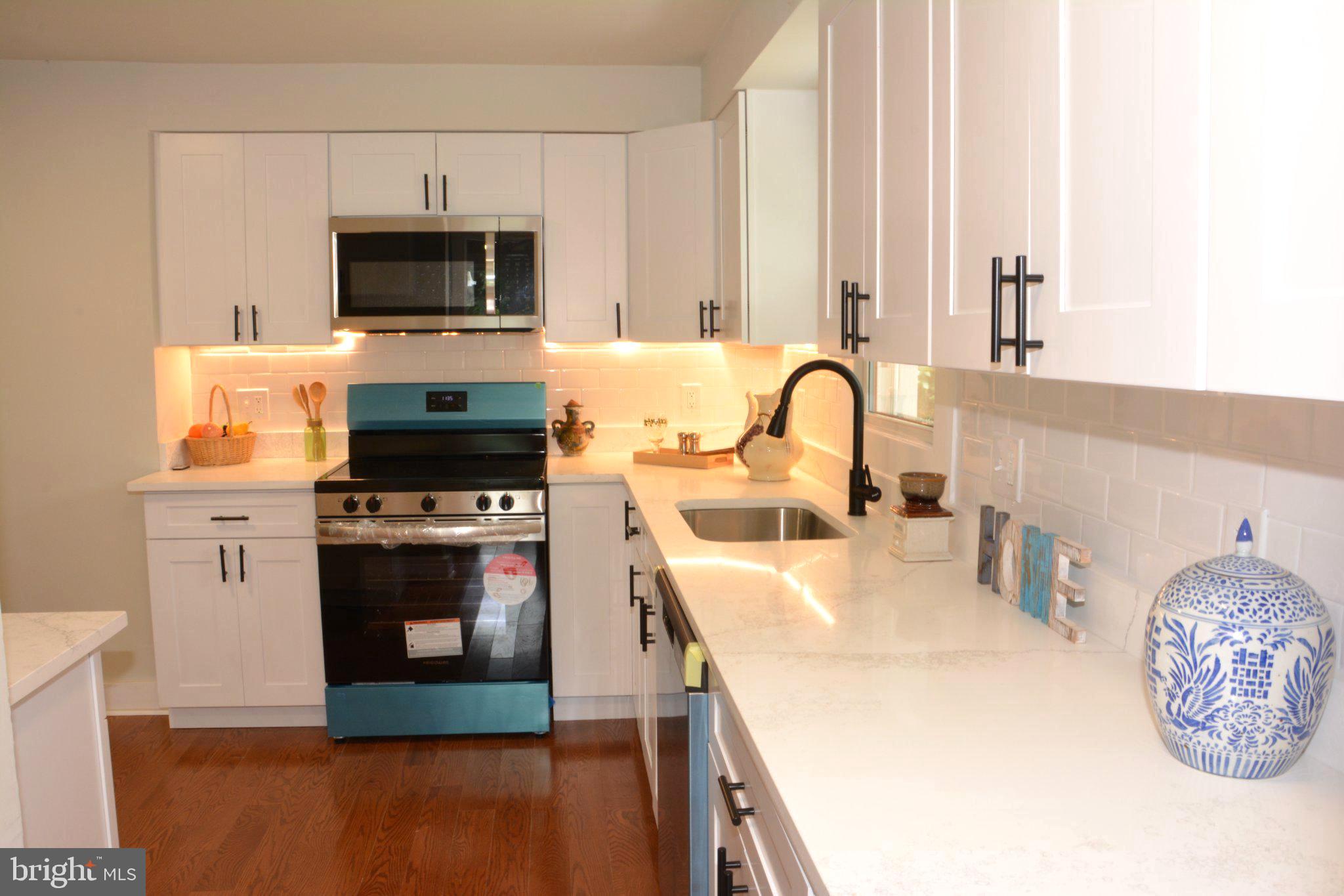 1006 Circle Drive Keymar, MD 21757 - Photo 7 of 45 Modern kitchen with sleek design.