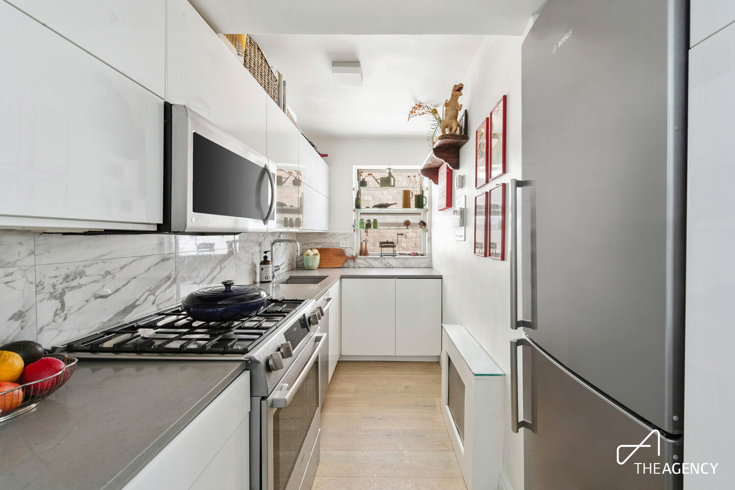 321 East 45th Street, Unit 7G Manhattan, NY 10017 - Photo 2 of 10