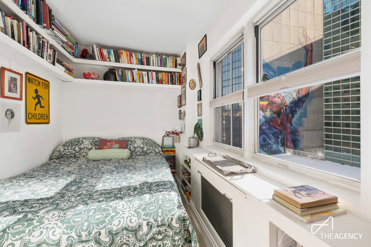 321 East 45th Street, Unit 7G Manhattan, NY 10017 - Photo 4 of 10