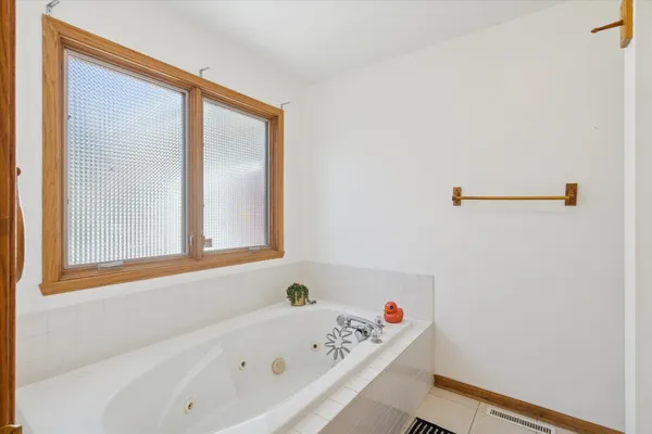 $350,000 | 1311 Conlin Court, Belvidere, IL 61008