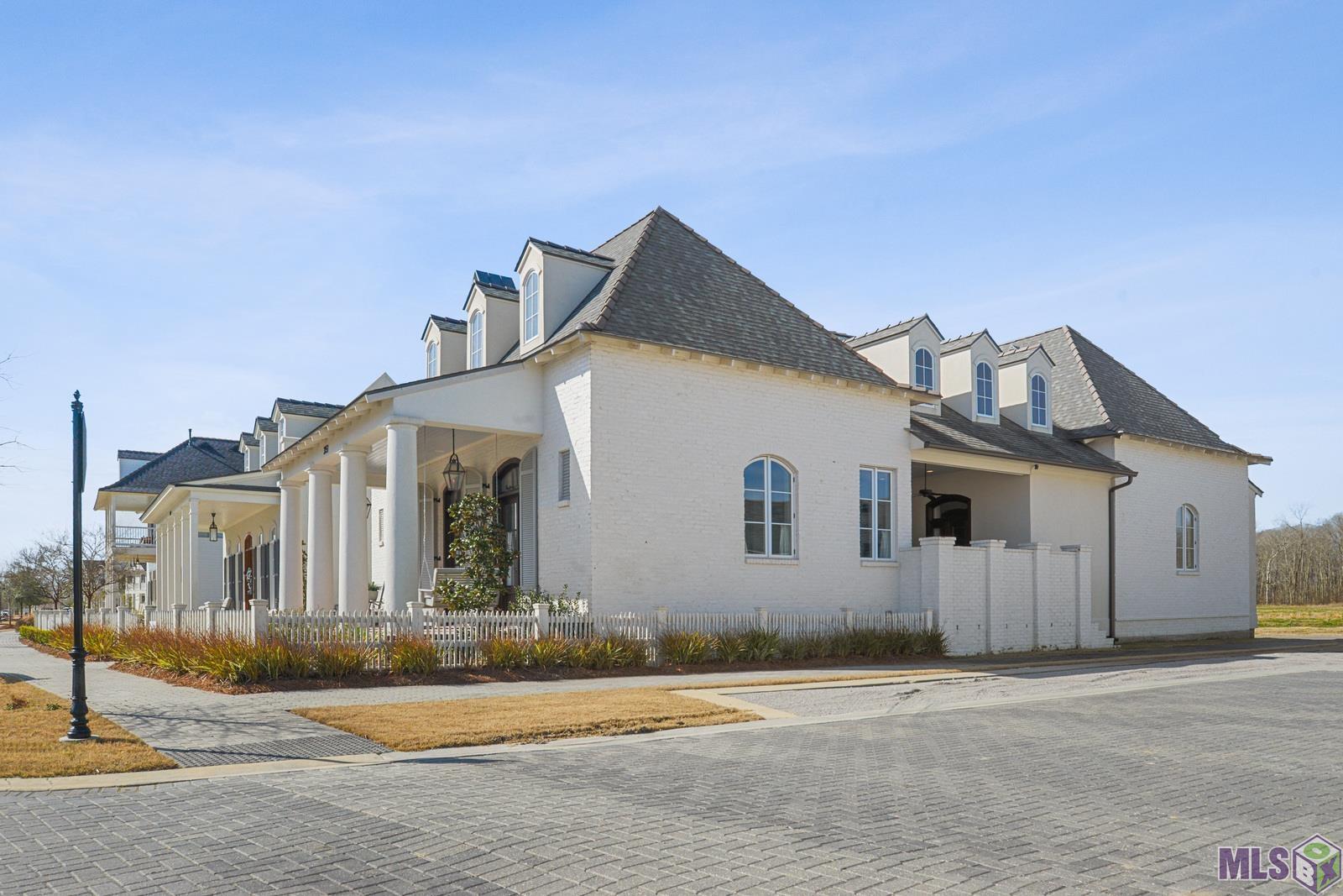 3151 Pointe-Marie Drive Baton Rouge, LA 70820 - Photo 15 of 20 Corner Lot with Extra Parking