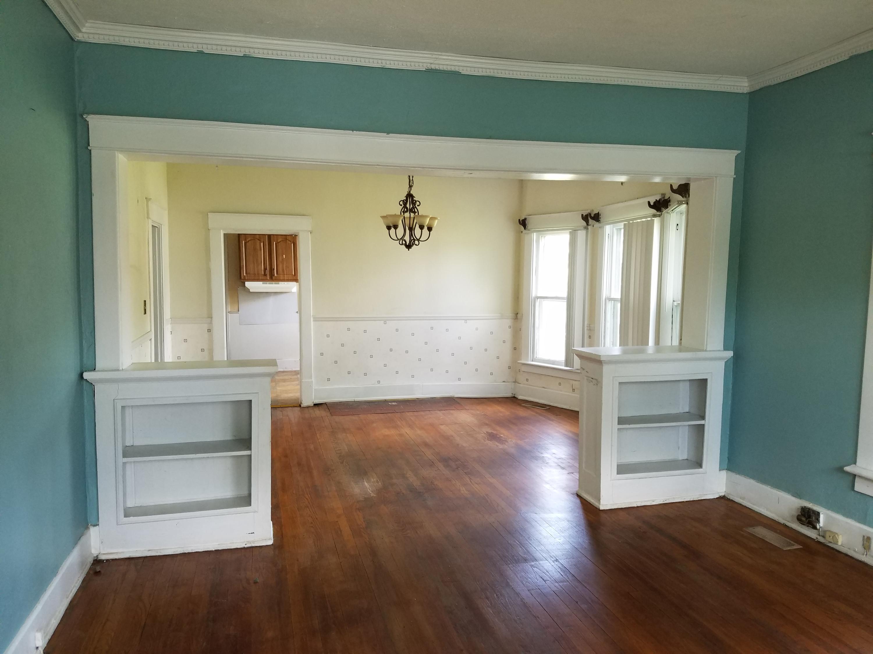 1206 Chamberlain Avenue Chattanooga, TN 37404 - Photo 5 of 13 Living Room to Dining Room