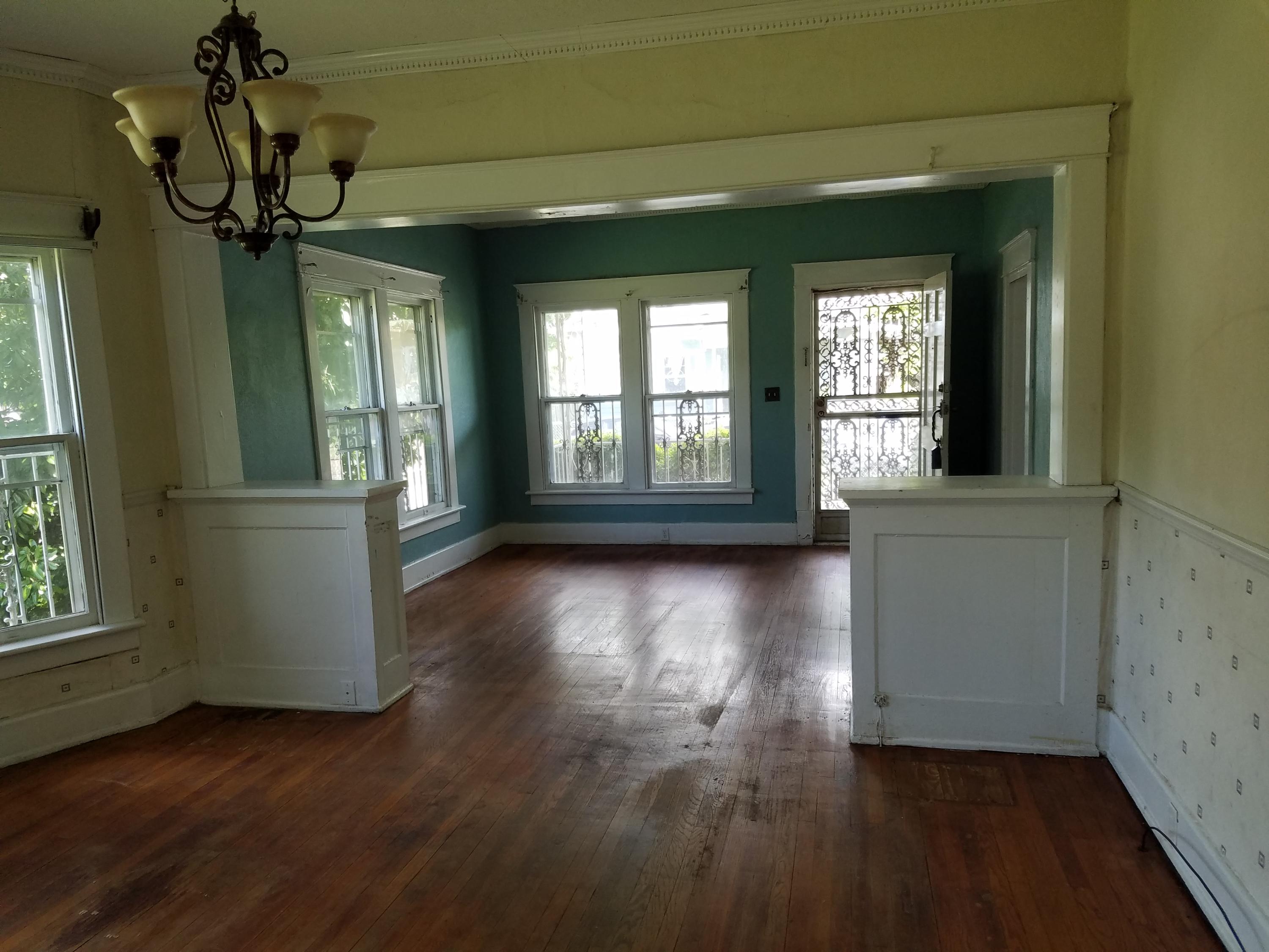 1206 Chamberlain Avenue Chattanooga, TN 37404 - Photo 7 of 13 Dining Room to Living Room