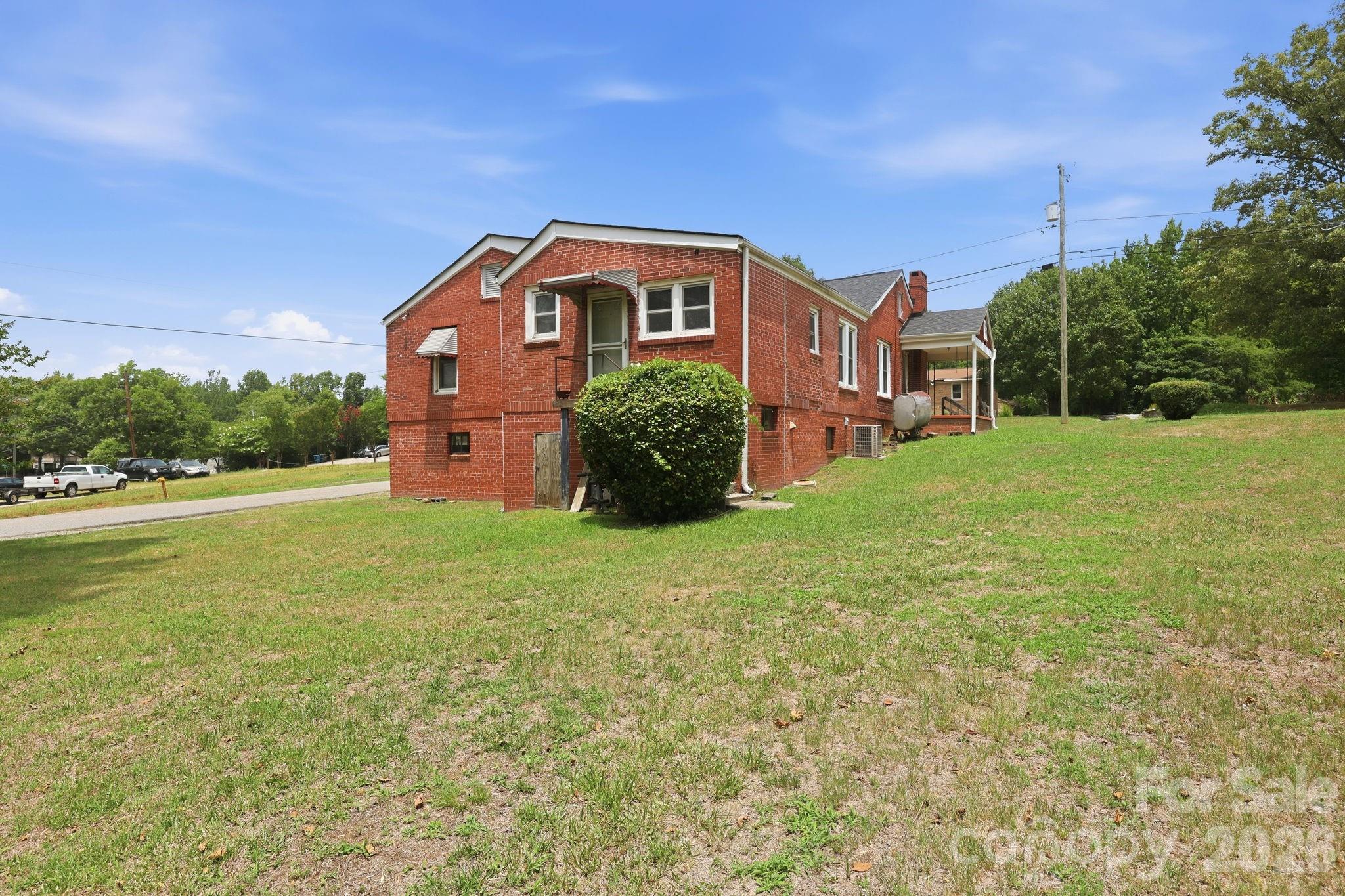 1303 Bringle Ferry Road Salisbury, NC 28144 - Photo 30 of 37