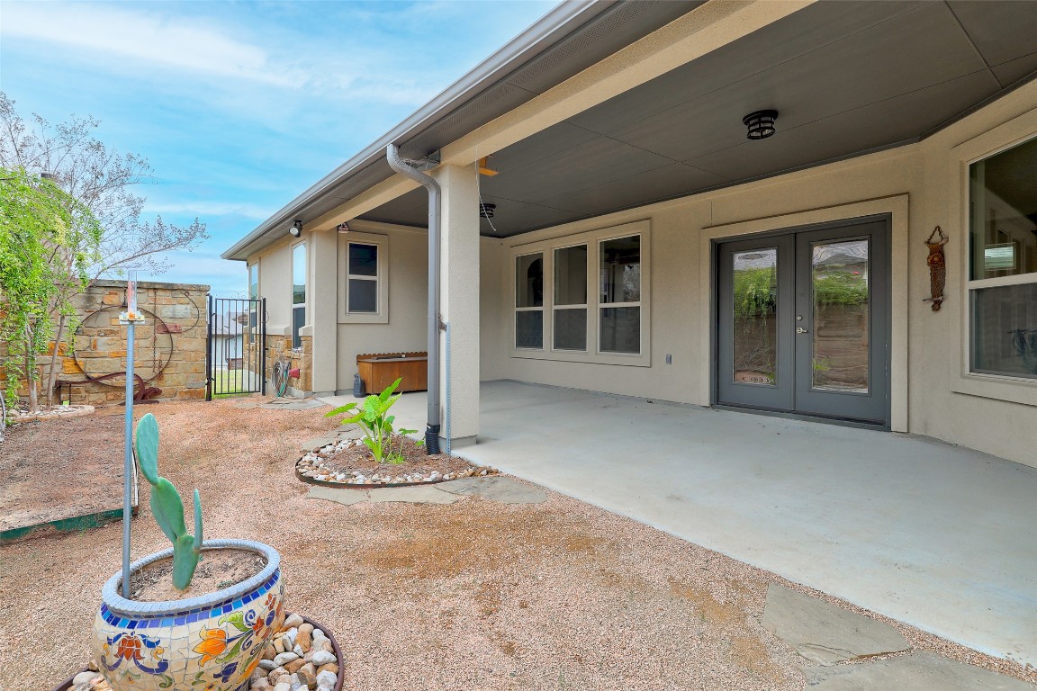 116 Trailing Lantana Drive, Unit G Georgetown, TX 78628 - Photo 35 of 38 a view of a porch with furniture