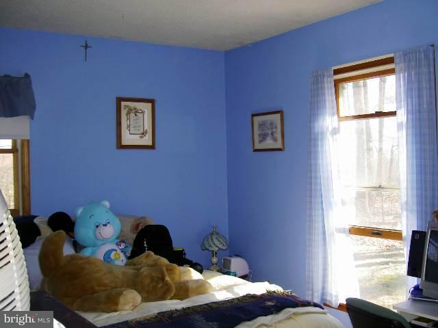 19081 Ridge Meadow Road Stewartstown, PA 17363 - Photo 5 of 9 Gallery Image 5