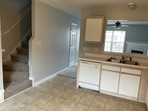 $1,175 | 104 Pinegrove Court, Jacksonville, NC 28546