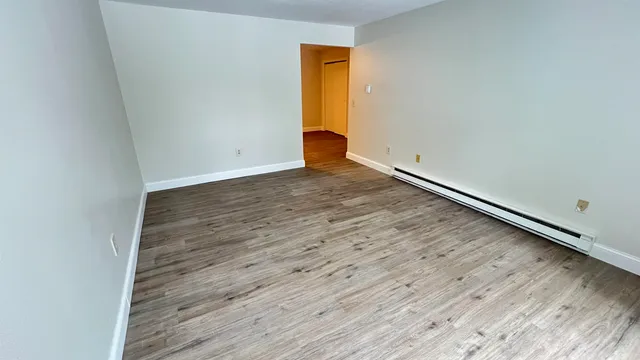 $1,500 | 12 East Side Drive, Unit 221, Concord, NH 03301